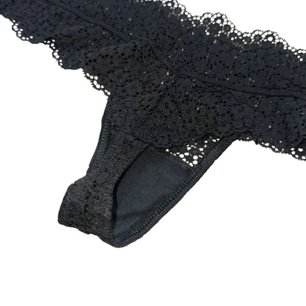 Victoria’s Secret “Very Sexy” Sz M black lace thong panties floral